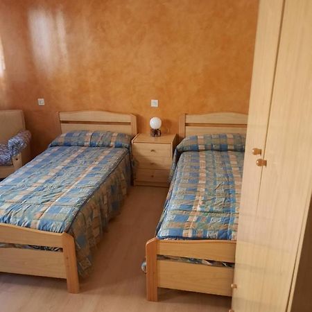 Habitaciones Pension El Parque Sabiñánigo Εξωτερικό φωτογραφία
